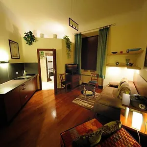 pantheon-apartments-selene.krakowhotelspoland.com/